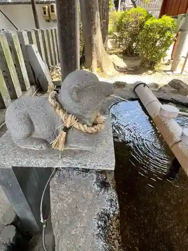 羊神社の手水舎