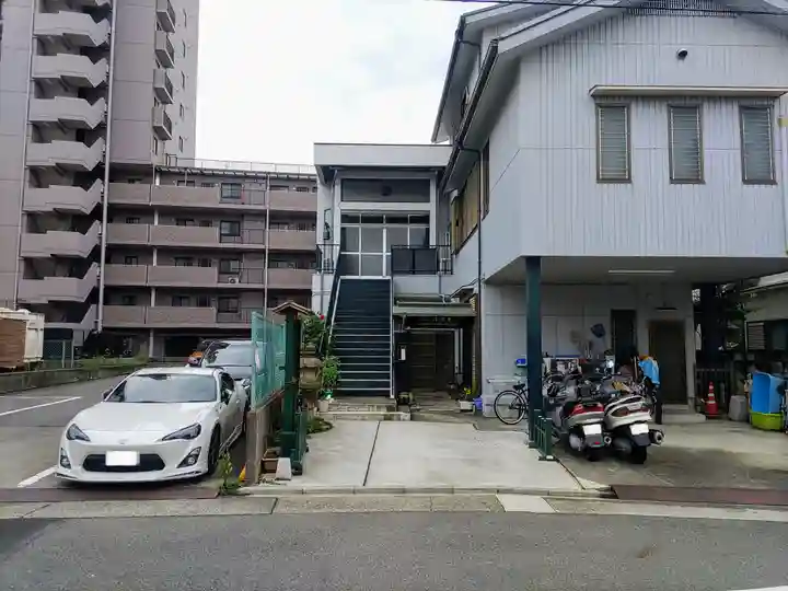 淳徳寺の本殿・本堂