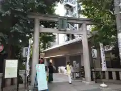 銀杏岡八幡神社の鳥居