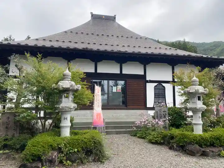 宝勝寺の本殿・本堂