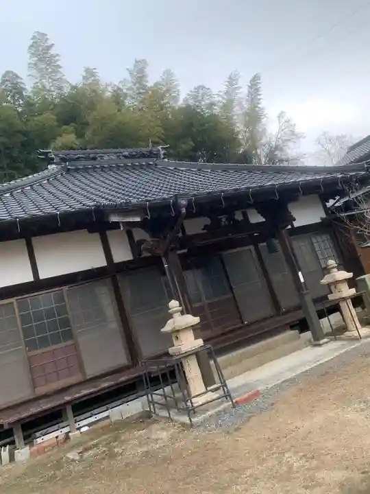 妙法寺の本殿・本堂