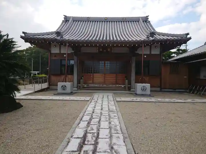 源陽寺の本殿・本堂