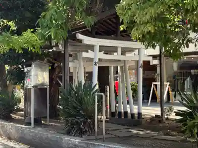 楠木大神の{uncategorized: "未分類", other: "その他", undefined: "問題あり", building: "その他建物", grave: "お墓", sacred_gate: "鳥居", guardian: "狛犬", statue: "像", buddha: "仏像", history: "歴史", nature: "自然", garden: "庭園", animal: "動物", pagoda: "塔", temizu: "手水舎", mountain_gate: "山門・神門", sanctuary: "本殿・本堂", subordinate: "末社・摂社", art: "芸術", scenery: "景色", jizo: "地蔵", ema: "絵馬", goshuin: "御朱印", omikuji: "おみくじ", items: "授与品その他", amulet: "お守り", goshuincho: "御朱印帳", eats: "食事", festival: "お祭り", votive_dance: "神楽", shichigosan: "七五三参", wedding: "結婚式", experience: "体験その他", initially: "初詣", around: "周辺", anti_infection: "感染症対策"}