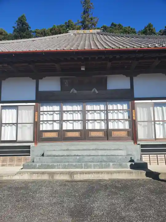 願成寺の本殿・本堂