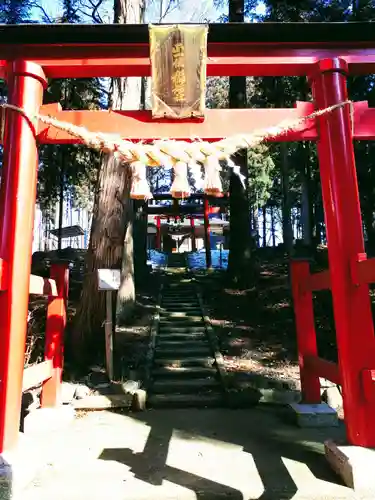 藤沢稲荷神社の鳥居