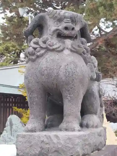 札幌護國神社の狛犬