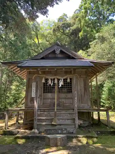 茂宇気神社の本殿