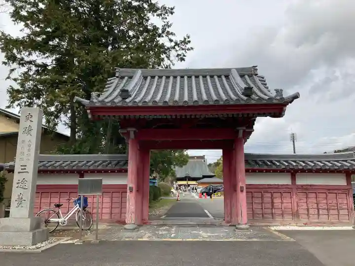 長福寿寺の山門・神門
