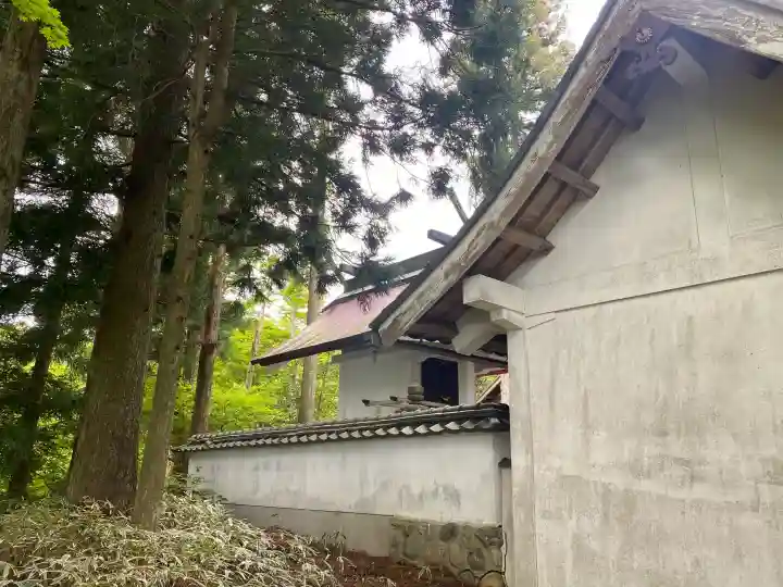 葛城山神社の{uncategorized: "未分類", other: "その他", undefined: "問題あり", building: "その他建物", grave: "お墓", sacred_gate: "鳥居", guardian: "狛犬", statue: "像", buddha: "仏像", history: "歴史", nature: "自然", garden: "庭園", animal: "動物", pagoda: "塔", temizu: "手水舎", mountain_gate: "山門・神門", sanctuary: "本殿・本堂", subordinate: "末社・摂社", art: "芸術", scenery: "景色", jizo: "地蔵", ema: "絵馬", goshuin: "御朱印", omikuji: "おみくじ", items: "授与品その他", amulet: "お守り", goshuincho: "御朱印帳", eats: "食事", festival: "お祭り", votive_dance: "神楽", shichigosan: "七五三参", wedding: "結婚式", experience: "体験その他", initially: "初詣", around: "周辺", anti_infection: "感染症対策"}