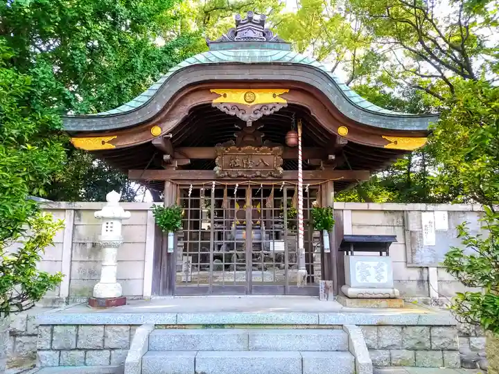長草八幡社の本殿・本堂