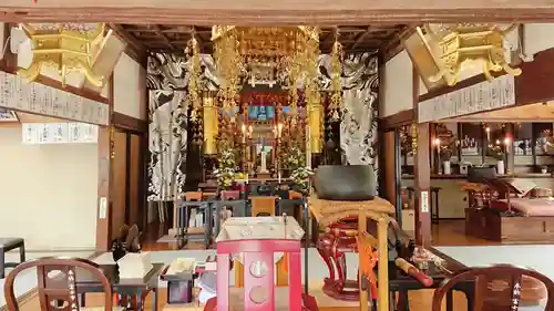 本郷寺の本殿・本堂