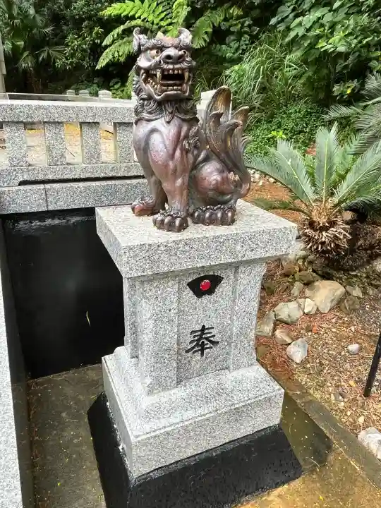 尖閣神社の{uncategorized: "未分類", other: "その他", undefined: "問題あり", building: "その他建物", grave: "お墓", sacred_gate: "鳥居", guardian: "狛犬", statue: "像", buddha: "仏像", history: "歴史", nature: "自然", garden: "庭園", animal: "動物", pagoda: "塔", temizu: "手水舎", mountain_gate: "山門・神門", sanctuary: "本殿・本堂", subordinate: "末社・摂社", art: "芸術", scenery: "景色", jizo: "地蔵", ema: "絵馬", goshuin: "御朱印", omikuji: "おみくじ", items: "授与品その他", amulet: "お守り", goshuincho: "御朱印帳", eats: "食事", festival: "お祭り", votive_dance: "神楽", shichigosan: "七五三参", wedding: "結婚式", experience: "体験その他", initially: "初詣", around: "周辺", anti_infection: "感染症対策"}
