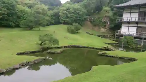 建長寺の{uncategorized: "未分類", other: "その他", undefined: "問題あり", building: "その他建物", grave: "お墓", sacred_gate: "鳥居", guardian: "狛犬", statue: "像", buddha: "仏像", history: "歴史", nature: "自然", garden: "庭園", animal: "動物", pagoda: "塔", temizu: "手水舎", mountain_gate: "山門・神門", sanctuary: "本殿・本堂", subordinate: "末社・摂社", art: "芸術", scenery: "景色", jizo: "地蔵", ema: "絵馬", goshuin: "御朱印", omikuji: "おみくじ", items: "授与品その他", amulet: "お守り", goshuincho: "御朱印帳", eats: "食事", festival: "お祭り", votive_dance: "神楽", shichigosan: "七五三参", wedding: "結婚式", experience: "体験その他", initially: "初詣", around: "周辺", anti_infection: "感染症対策"}