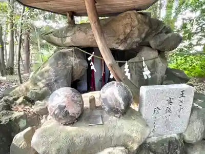 田縣神社の末社・摂社