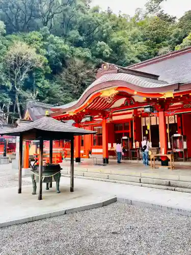 熊野那智大社の{uncategorized: "未分類", other: "その他", undefined: "問題あり", building: "その他建物", grave: "お墓", sacred_gate: "鳥居", guardian: "狛犬", statue: "像", buddha: "仏像", history: "歴史", nature: "自然", garden: "庭園", animal: "動物", pagoda: "塔", temizu: "手水舎", mountain_gate: "山門・神門", sanctuary: "本殿・本堂", subordinate: "末社・摂社", art: "芸術", scenery: "景色", jizo: "地蔵", ema: "絵馬", goshuin: "御朱印", omikuji: "おみくじ", items: "授与品その他", amulet: "お守り", goshuincho: "御朱印帳", eats: "食事", festival: "お祭り", votive_dance: "神楽", shichigosan: "七五三参", wedding: "結婚式", experience: "体験その他", initially: "初詣", around: "周辺", anti_infection: "感染症対策"}