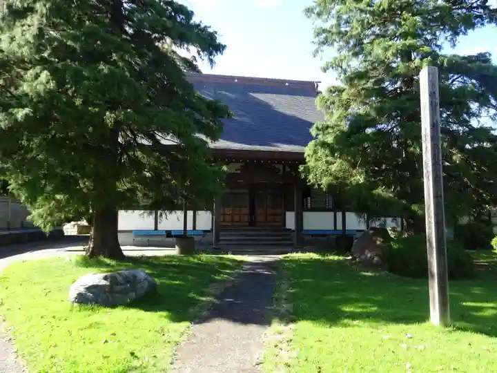 泉龍寺の本殿・本堂