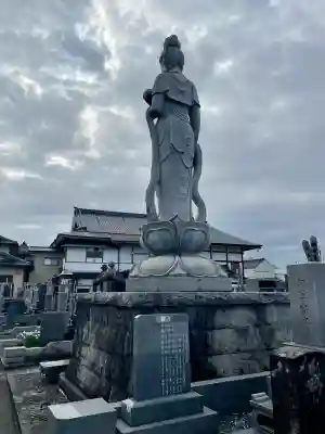 成就院の{uncategorized: "未分類", other: "その他", undefined: "問題あり", building: "その他建物", grave: "お墓", sacred_gate: "鳥居", guardian: "狛犬", statue: "像", buddha: "仏像", history: "歴史", nature: "自然", garden: "庭園", animal: "動物", pagoda: "塔", temizu: "手水舎", mountain_gate: "山門・神門", sanctuary: "本殿・本堂", subordinate: "末社・摂社", art: "芸術", scenery: "景色", jizo: "地蔵", ema: "絵馬", goshuin: "御朱印", omikuji: "おみくじ", items: "授与品その他", amulet: "お守り", goshuincho: "御朱印帳", eats: "食事", festival: "お祭り", votive_dance: "神楽", shichigosan: "七五三参", wedding: "結婚式", experience: "体験その他", initially: "初詣", around: "周辺", anti_infection: "感染症対策"}