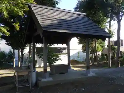 三里塚神社の手水舎
