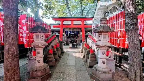 豊川稲荷東京別院の鳥居