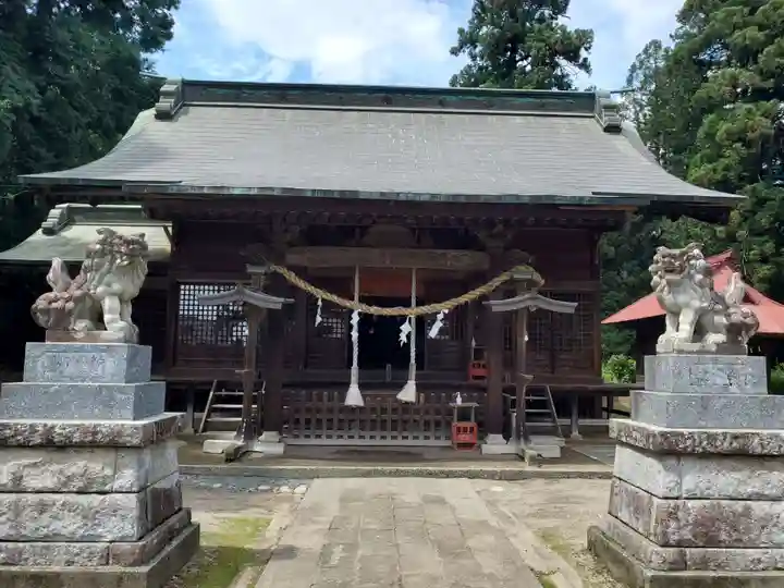 二宮赤城神社の本殿・本堂