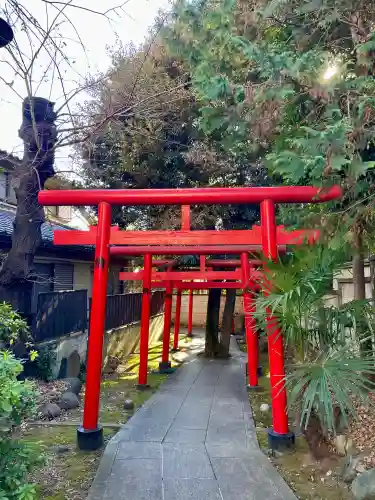 威光稲荷堂の{uncategorized: "未分類", other: "その他", undefined: "問題あり", building: "その他建物", grave: "お墓", sacred_gate: "鳥居", guardian: "狛犬", statue: "像", buddha: "仏像", history: "歴史", nature: "自然", garden: "庭園", animal: "動物", pagoda: "塔", temizu: "手水舎", mountain_gate: "山門・神門", sanctuary: "本殿・本堂", subordinate: "末社・摂社", art: "芸術", scenery: "景色", jizo: "地蔵", ema: "絵馬", goshuin: "御朱印", omikuji: "おみくじ", items: "授与品その他", amulet: "お守り", goshuincho: "御朱印帳", eats: "食事", festival: "お祭り", votive_dance: "神楽", shichigosan: "七五三参", wedding: "結婚式", experience: "体験その他", initially: "初詣", around: "周辺", anti_infection: "感染症対策"}