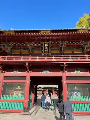 根津神社の山門・神門