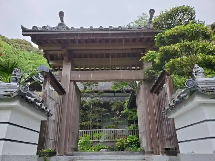 実相院の山門・神門