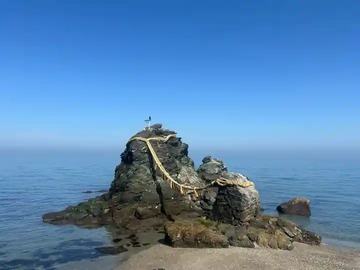 二見興玉神社の{uncategorized: "未分類", other: "その他", undefined: "問題あり", building: "その他建物", grave: "お墓", sacred_gate: "鳥居", guardian: "狛犬", statue: "像", buddha: "仏像", history: "歴史", nature: "自然", garden: "庭園", animal: "動物", pagoda: "塔", temizu: "手水舎", mountain_gate: "山門・神門", sanctuary: "本殿・本堂", subordinate: "末社・摂社", art: "芸術", scenery: "景色", jizo: "地蔵", ema: "絵馬", goshuin: "御朱印", omikuji: "おみくじ", items: "授与品その他", amulet: "お守り", goshuincho: "御朱印帳", eats: "食事", festival: "お祭り", votive_dance: "神楽", shichigosan: "七五三参", wedding: "結婚式", experience: "体験その他", initially: "初詣", around: "周辺", anti_infection: "感染症対策"}