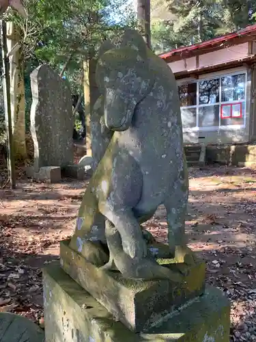 稲荷神社の狛犬