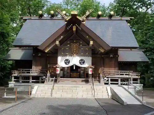 旭川神社の本殿