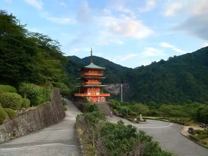 青岸渡寺のその他建物