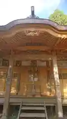 石龕寺の本殿