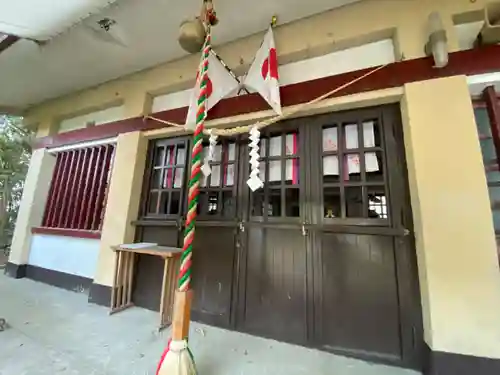 照島神社の本殿