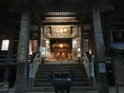 青岸渡寺の本殿・本堂