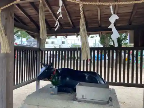 粟津天満神社の像