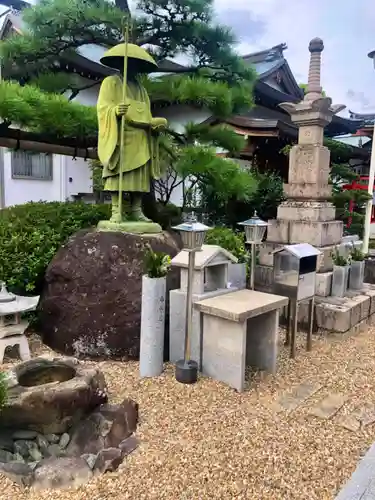 願成就寺　安楽院の像