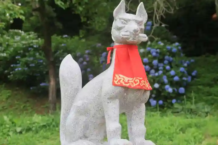 高屋敷稲荷神社の狛犬