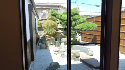 常光円満寺の庭園