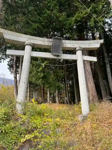 巨麻神社の鳥居