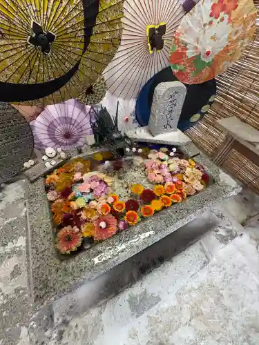 札幌諏訪神社の{uncategorized: "未分類", other: "その他", undefined: "問題あり", building: "その他建物", grave: "お墓", sacred_gate: "鳥居", guardian: "狛犬", statue: "像", buddha: "仏像", history: "歴史", nature: "自然", garden: "庭園", animal: "動物", pagoda: "塔", temizu: "手水舎", mountain_gate: "山門・神門", sanctuary: "本殿・本堂", subordinate: "末社・摂社", art: "芸術", scenery: "景色", jizo: "地蔵", ema: "絵馬", goshuin: "御朱印", omikuji: "おみくじ", items: "授与品その他", amulet: "お守り", goshuincho: "御朱印帳", eats: "食事", festival: "お祭り", votive_dance: "神楽", shichigosan: "七五三参", wedding: "結婚式", experience: "体験その他", initially: "初詣", around: "周辺", anti_infection: "感染症対策"}