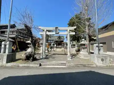 上多良神社の{uncategorized: "未分類", other: "その他", undefined: "問題あり", building: "その他建物", grave: "お墓", sacred_gate: "鳥居", guardian: "狛犬", statue: "像", buddha: "仏像", history: "歴史", nature: "自然", garden: "庭園", animal: "動物", pagoda: "塔", temizu: "手水舎", mountain_gate: "山門・神門", sanctuary: "本殿・本堂", subordinate: "末社・摂社", art: "芸術", scenery: "景色", jizo: "地蔵", ema: "絵馬", goshuin: "御朱印", omikuji: "おみくじ", items: "授与品その他", amulet: "お守り", goshuincho: "御朱印帳", eats: "食事", festival: "お祭り", votive_dance: "神楽", shichigosan: "七五三参", wedding: "結婚式", experience: "体験その他", initially: "初詣", around: "周辺", anti_infection: "感染症対策"}