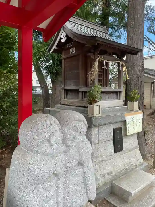 舟渡氷川神社の{uncategorized: "未分類", other: "その他", undefined: "問題あり", building: "その他建物", grave: "お墓", sacred_gate: "鳥居", guardian: "狛犬", statue: "像", buddha: "仏像", history: "歴史", nature: "自然", garden: "庭園", animal: "動物", pagoda: "塔", temizu: "手水舎", mountain_gate: "山門・神門", sanctuary: "本殿・本堂", subordinate: "末社・摂社", art: "芸術", scenery: "景色", jizo: "地蔵", ema: "絵馬", goshuin: "御朱印", omikuji: "おみくじ", items: "授与品その他", amulet: "お守り", goshuincho: "御朱印帳", eats: "食事", festival: "お祭り", votive_dance: "神楽", shichigosan: "七五三参", wedding: "結婚式", experience: "体験その他", initially: "初詣", around: "周辺", anti_infection: "感染症対策"}