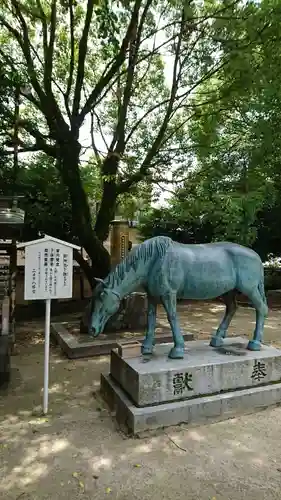 二日市八幡宮の像