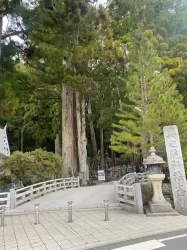 高野山金剛峯寺奥の院(和歌山県)