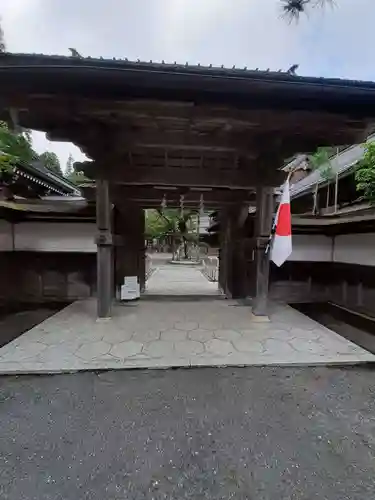 龍泉院の山門・神門