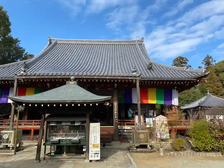 久米寺の本殿・本堂
