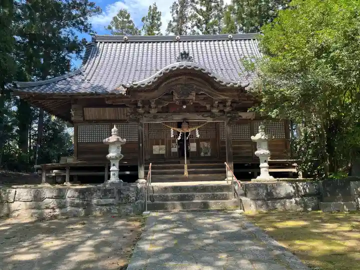 春日神社の{uncategorized: "未分類", other: "その他", undefined: "問題あり", building: "その他建物", grave: "お墓", sacred_gate: "鳥居", guardian: "狛犬", statue: "像", buddha: "仏像", history: "歴史", nature: "自然", garden: "庭園", animal: "動物", pagoda: "塔", temizu: "手水舎", mountain_gate: "山門・神門", sanctuary: "本殿・本堂", subordinate: "末社・摂社", art: "芸術", scenery: "景色", jizo: "地蔵", ema: "絵馬", goshuin: "御朱印", omikuji: "おみくじ", items: "授与品その他", amulet: "お守り", goshuincho: "御朱印帳", eats: "食事", festival: "お祭り", votive_dance: "神楽", shichigosan: "七五三参", wedding: "結婚式", experience: "体験その他", initially: "初詣", around: "周辺", anti_infection: "感染症対策"}