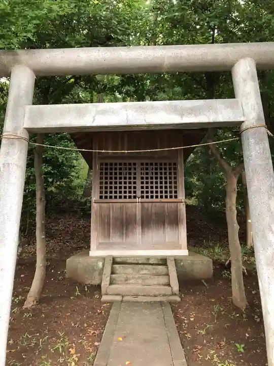 八国山の社の本殿・本堂