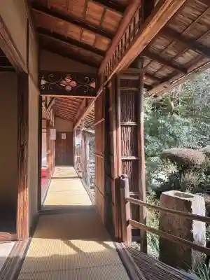 詩仙堂（丈山寺）の{uncategorized: "未分類", other: "その他", undefined: "問題あり", building: "その他建物", grave: "お墓", sacred_gate: "鳥居", guardian: "狛犬", statue: "像", buddha: "仏像", history: "歴史", nature: "自然", garden: "庭園", animal: "動物", pagoda: "塔", temizu: "手水舎", mountain_gate: "山門・神門", sanctuary: "本殿・本堂", subordinate: "末社・摂社", art: "芸術", scenery: "景色", jizo: "地蔵", ema: "絵馬", goshuin: "御朱印", omikuji: "おみくじ", items: "授与品その他", amulet: "お守り", goshuincho: "御朱印帳", eats: "食事", festival: "お祭り", votive_dance: "神楽", shichigosan: "七五三参", wedding: "結婚式", experience: "体験その他", initially: "初詣", around: "周辺", anti_infection: "感染症対策"}