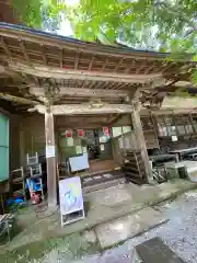 小松寺の本殿